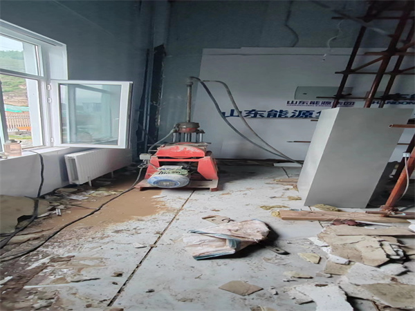 新抚地基基础下沉墙体裂缝加固注浆顶升施工