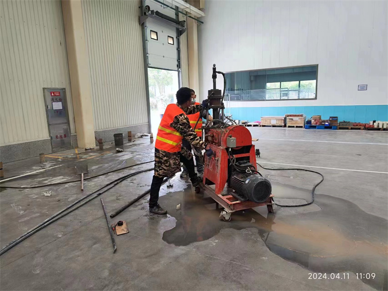 新抚厂房地面下沉塌陷注浆加固施工